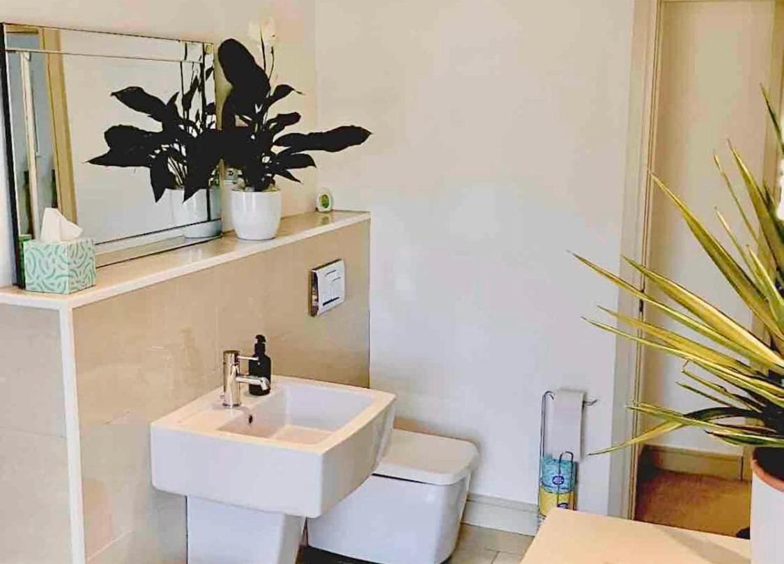 Stylish, Spacious 1 Bedroomed Maisonette In Otley. Otley  Exteriör bild